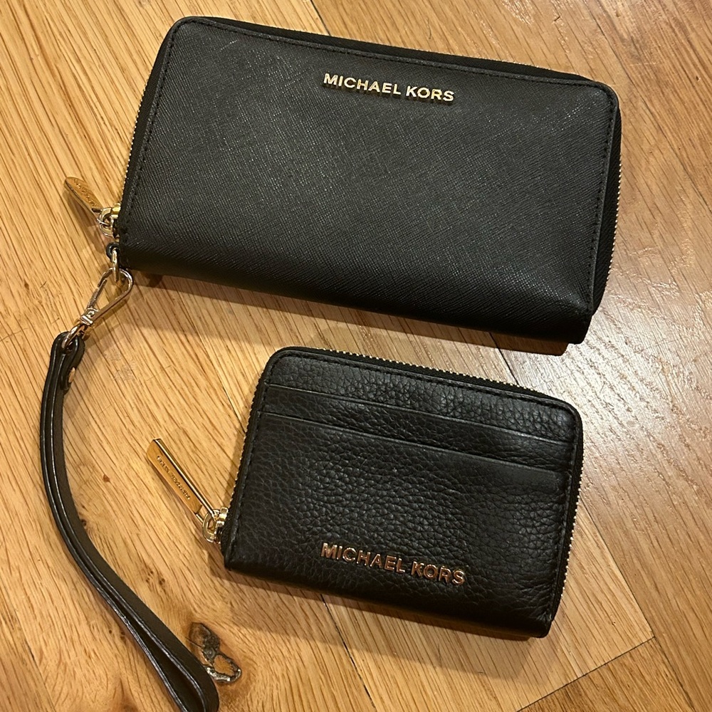 2 Michael Kors Wallet